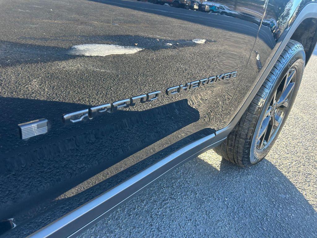 new 2026 Jeep Grand Cherokee car, priced at $41,495