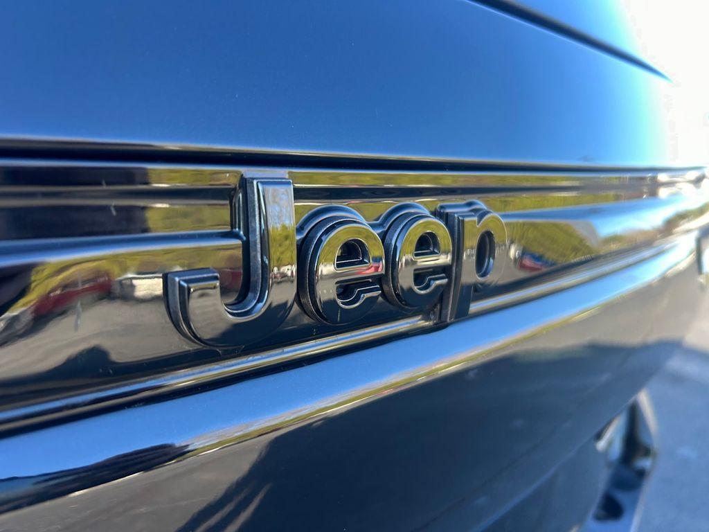 new 2026 Jeep Grand Cherokee car, priced at $41,495