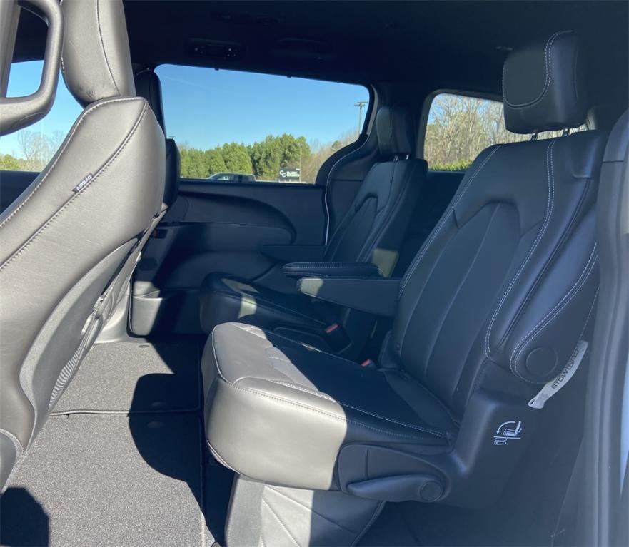 new 2026 Chrysler Pacifica car, priced at $40,995
