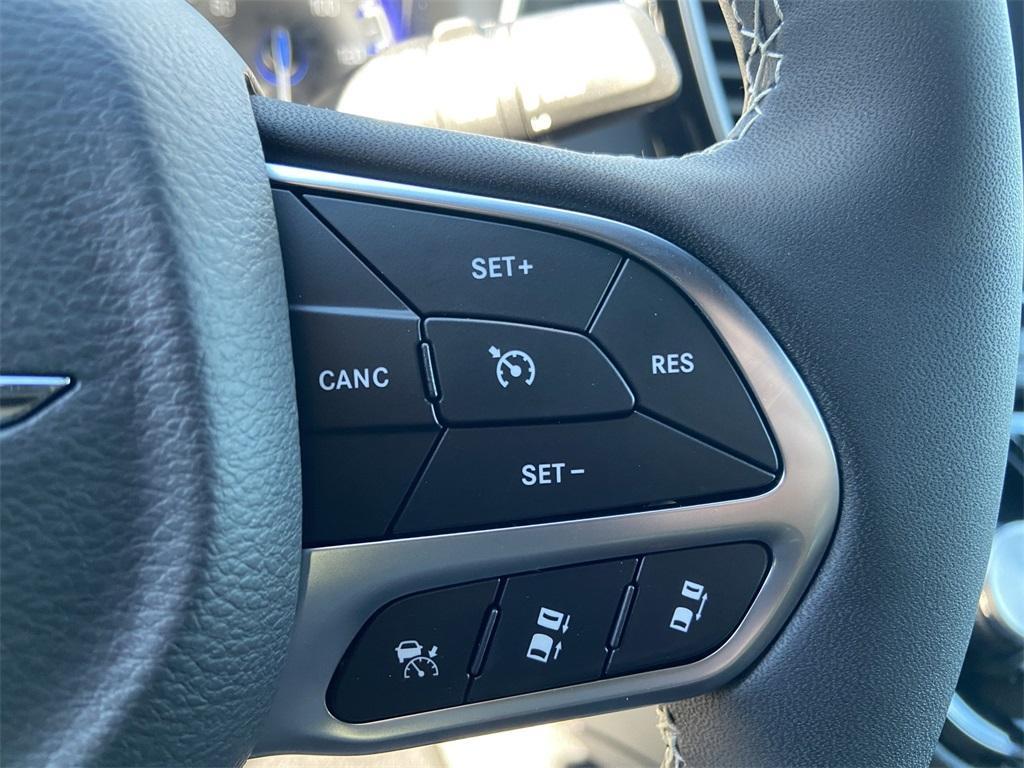 new 2026 Chrysler Pacifica car, priced at $40,995