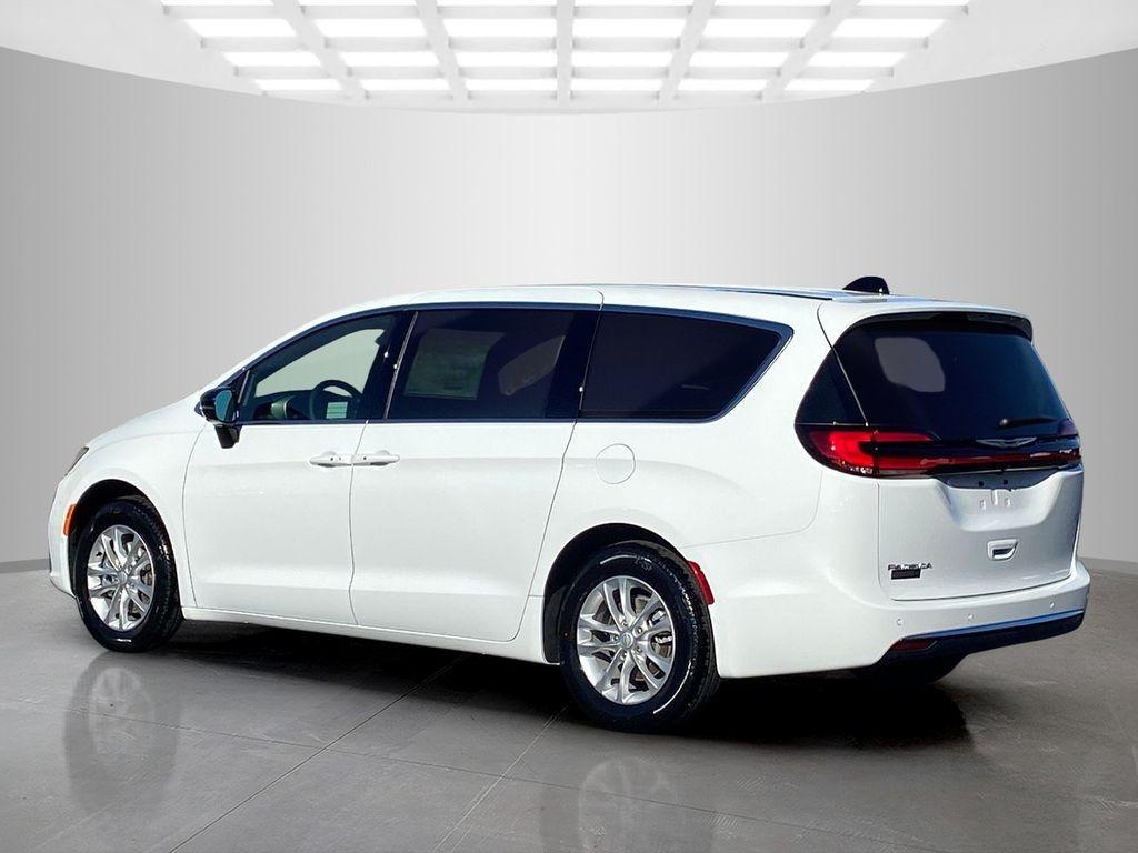 new 2026 Chrysler Pacifica car, priced at $39,995