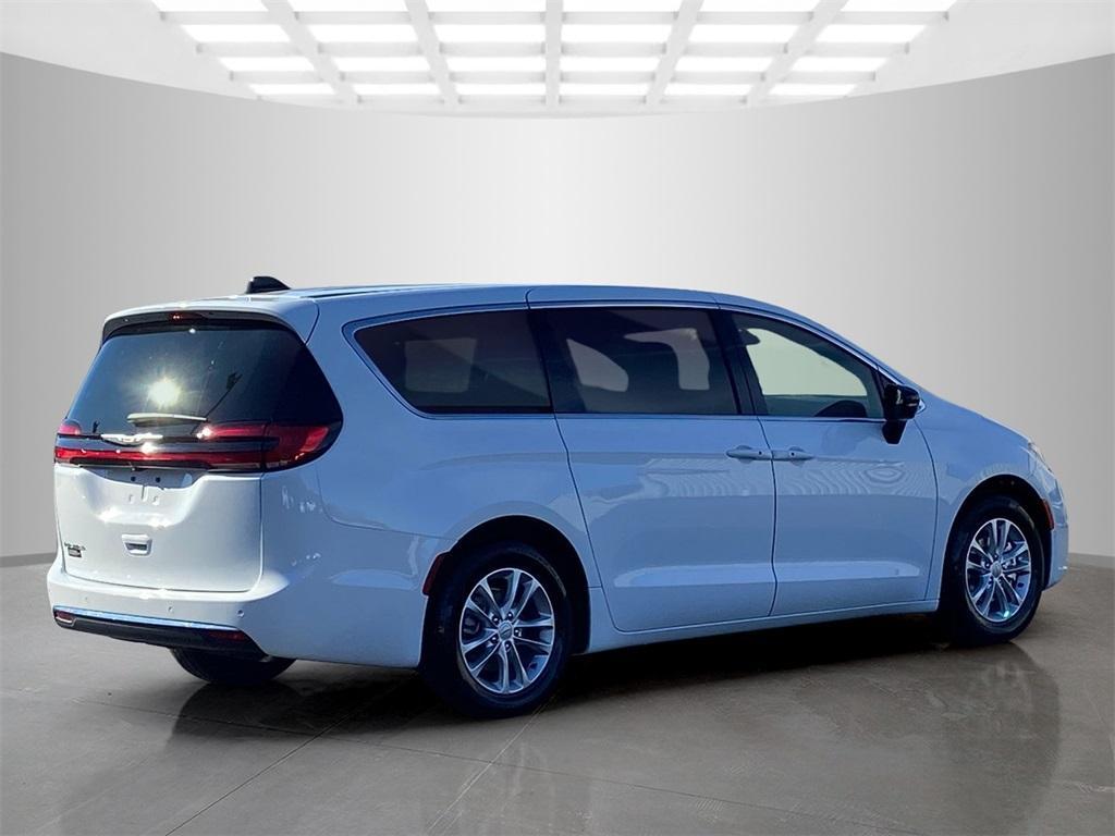 new 2026 Chrysler Pacifica car, priced at $40,995
