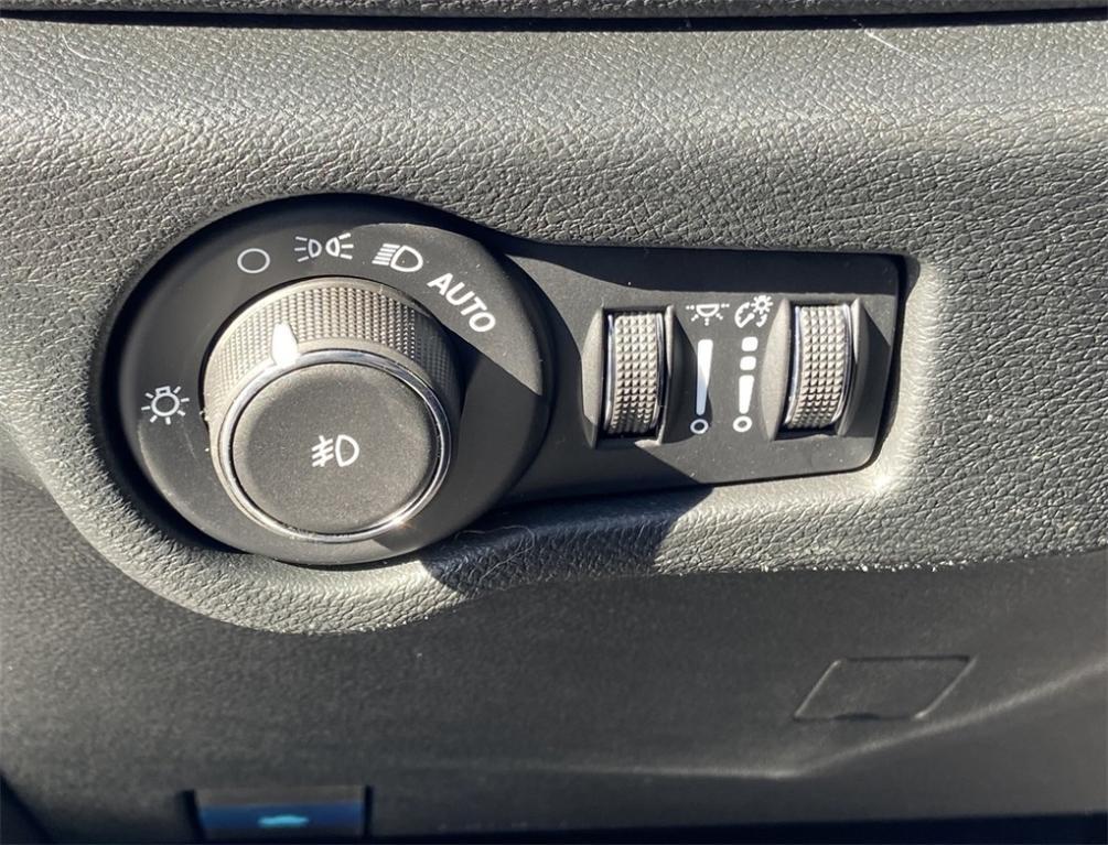 new 2026 Chrysler Pacifica car, priced at $40,995