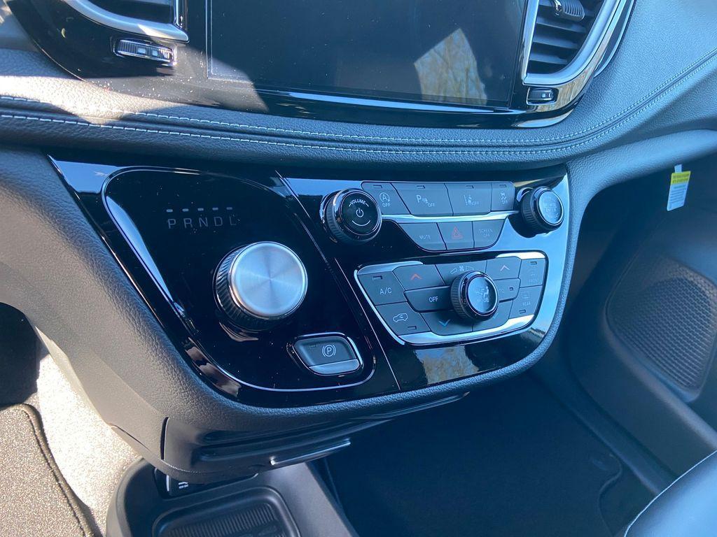 new 2026 Chrysler Pacifica car, priced at $39,995