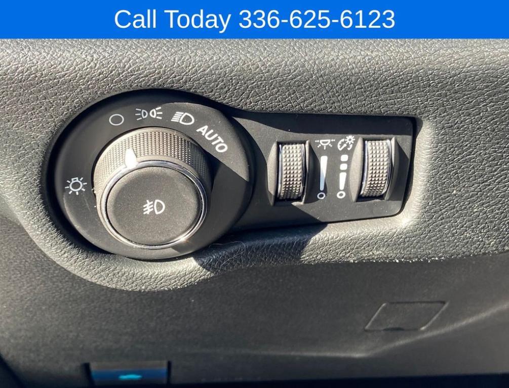 new 2026 Chrysler Pacifica car, priced at $39,995