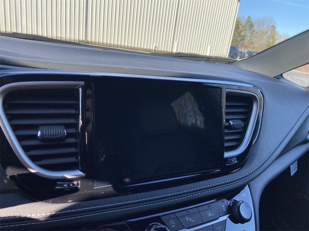 new 2026 Chrysler Pacifica car, priced at $40,995