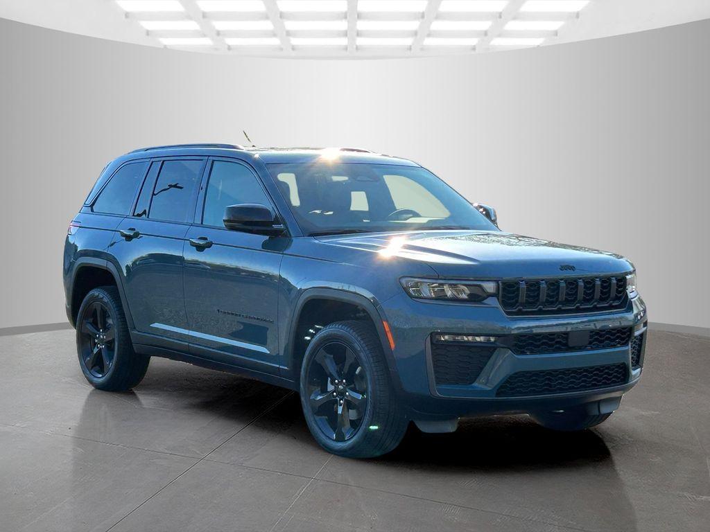 new 2026 Jeep Grand Cherokee car, priced at $43,995