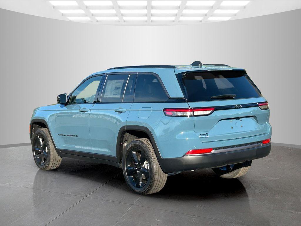 new 2026 Jeep Grand Cherokee car, priced at $43,995