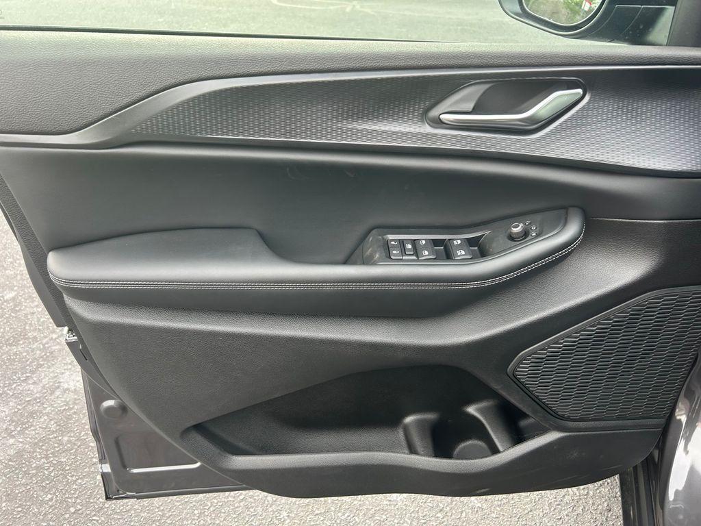 new 2026 Jeep Grand Cherokee L car