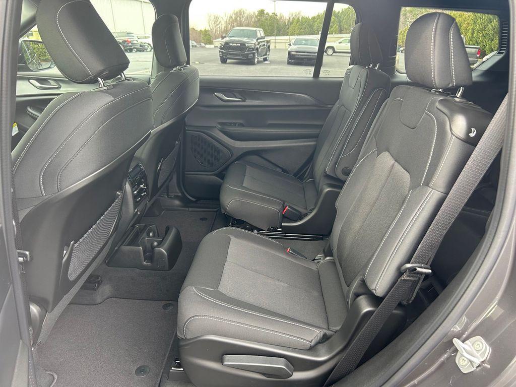 new 2026 Jeep Grand Cherokee L car