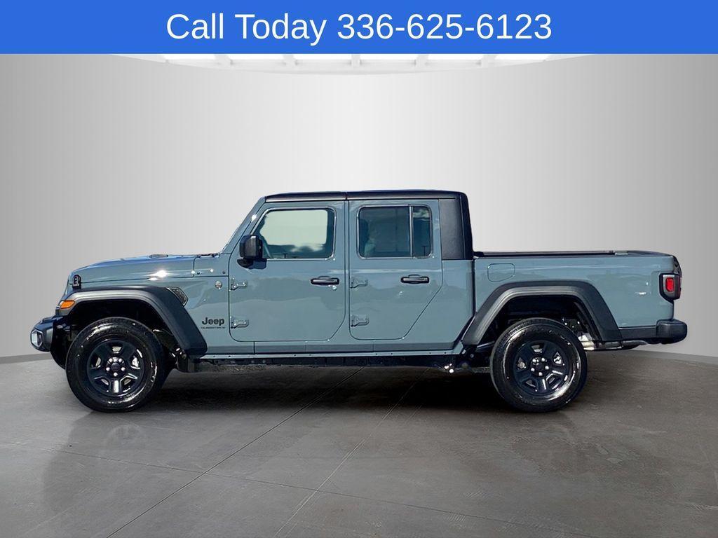 new 2026 Jeep Gladiator car, priced at $38,565