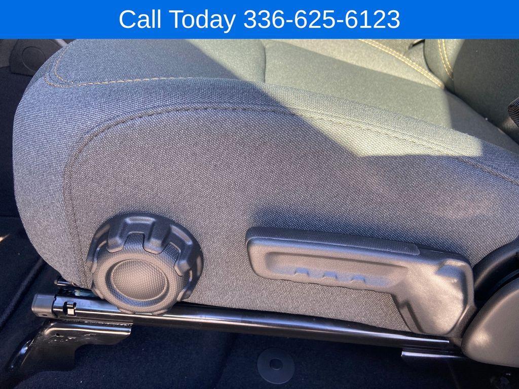 new 2026 Jeep Gladiator car, priced at $38,565