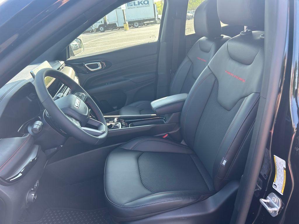 new 2026 Jeep Compass car, priced at $31,995