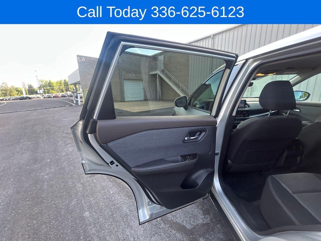 used 2022 Nissan Rogue car, priced at $21,384
