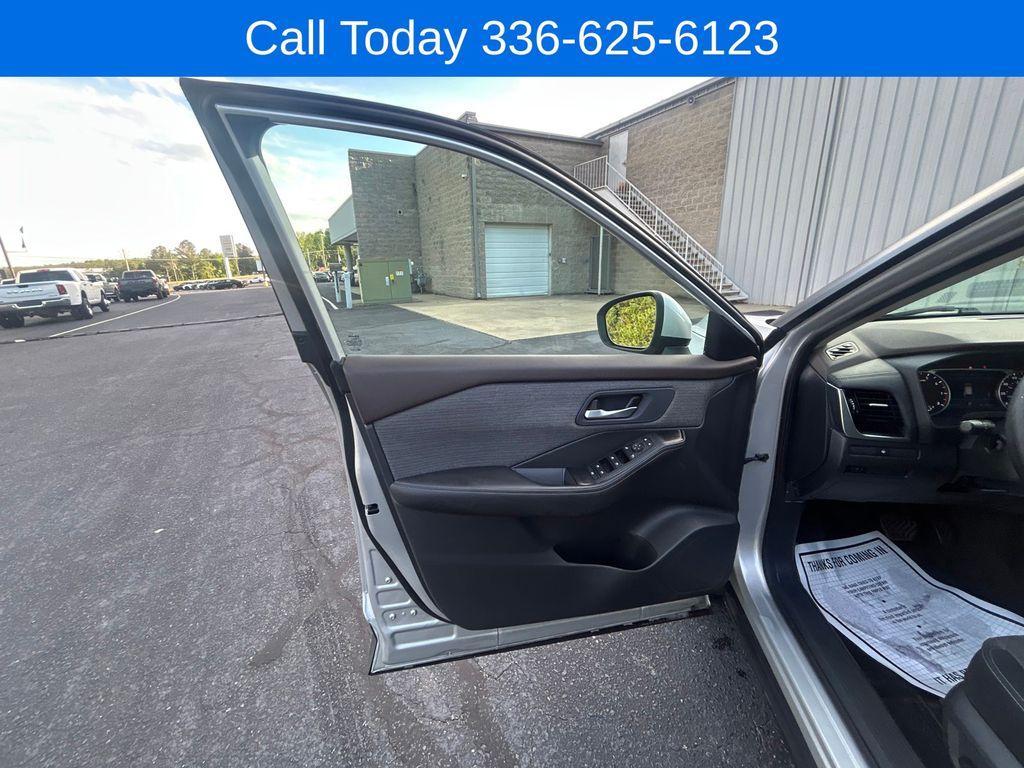 used 2022 Nissan Rogue car, priced at $21,384