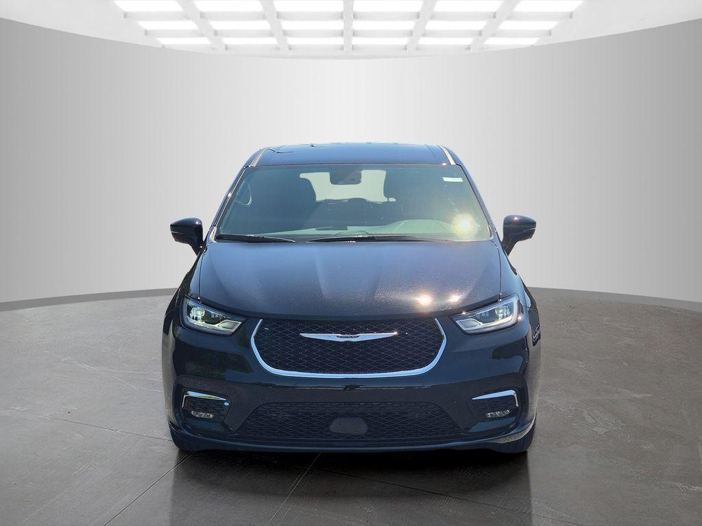 new 2026 Chrysler Pacifica car, priced at $39,495