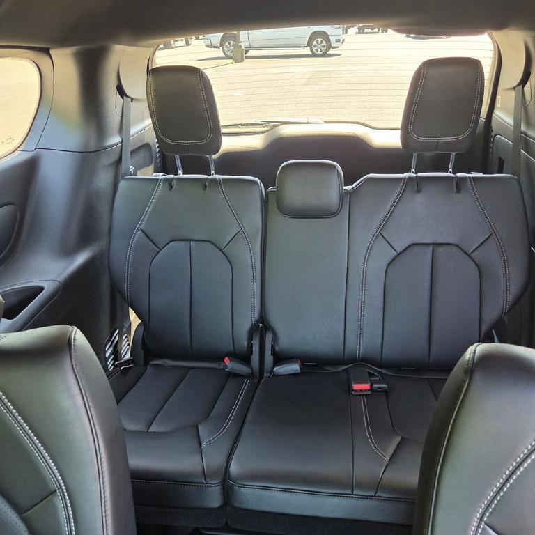 new 2026 Chrysler Pacifica car, priced at $39,495