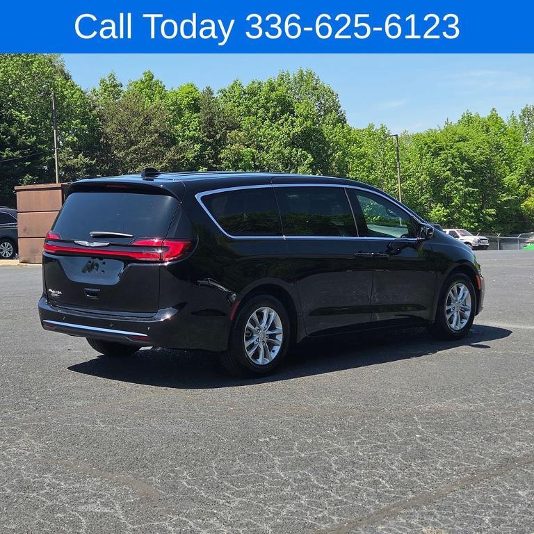 new 2026 Chrysler Pacifica car, priced at $40,895