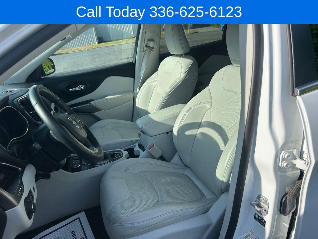 used 2021 Jeep Cherokee car, priced at $17,784
