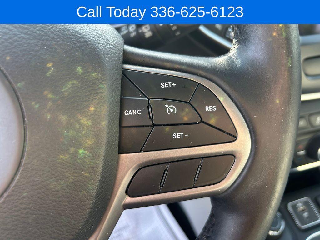 used 2021 Jeep Cherokee car, priced at $17,784