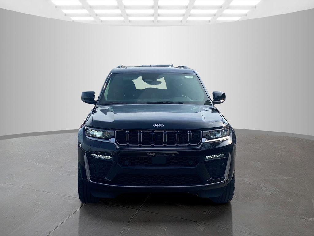 new 2026 Jeep Grand Cherokee car, priced at $44,995