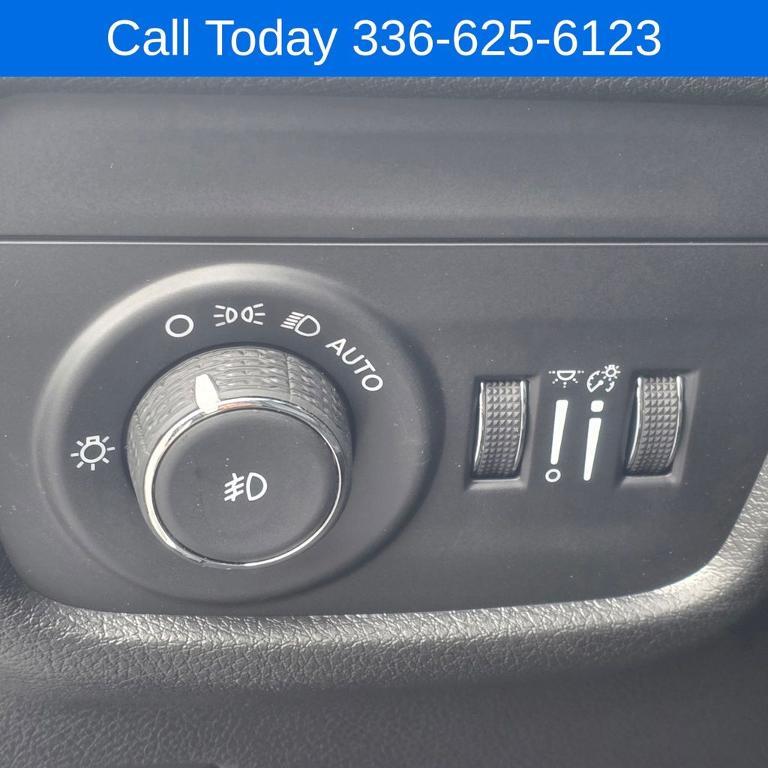 new 2026 Jeep Grand Cherokee L car, priced at $42,085