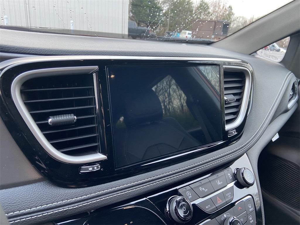 new 2026 Chrysler Pacifica car, priced at $40,995