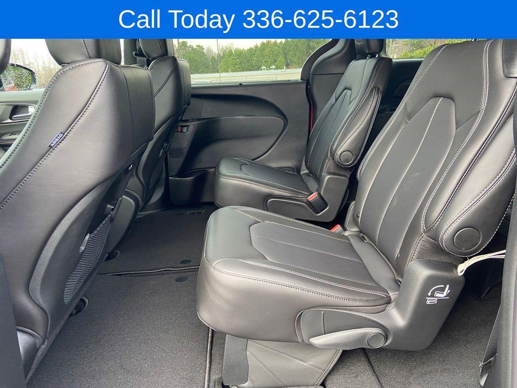 new 2026 Chrysler Pacifica car, priced at $41,295