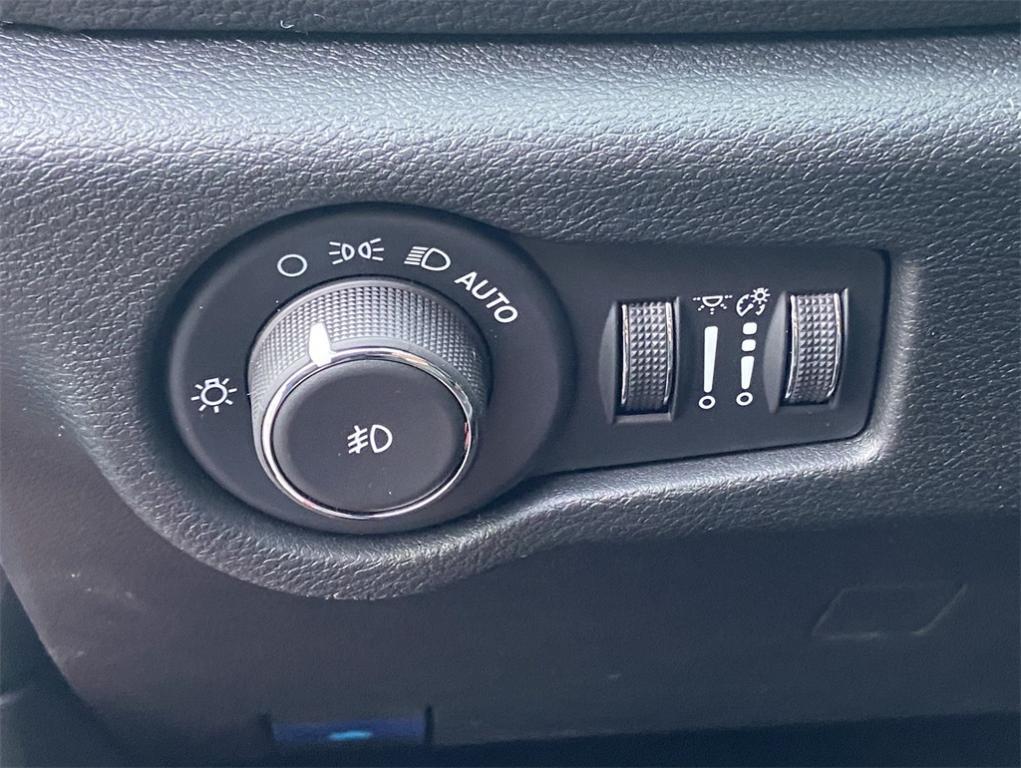 new 2026 Chrysler Pacifica car, priced at $40,995