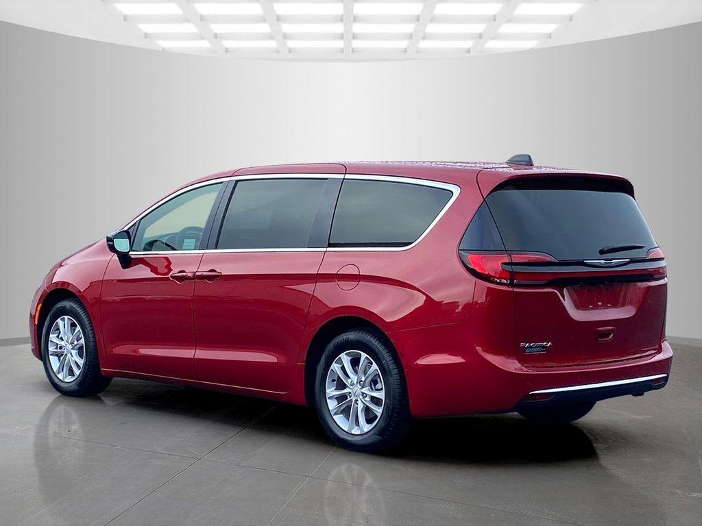 new 2026 Chrysler Pacifica car, priced at $39,995