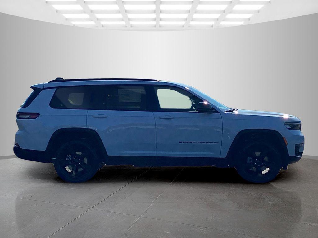 new 2025 Jeep Grand Cherokee L car, priced at $40,495