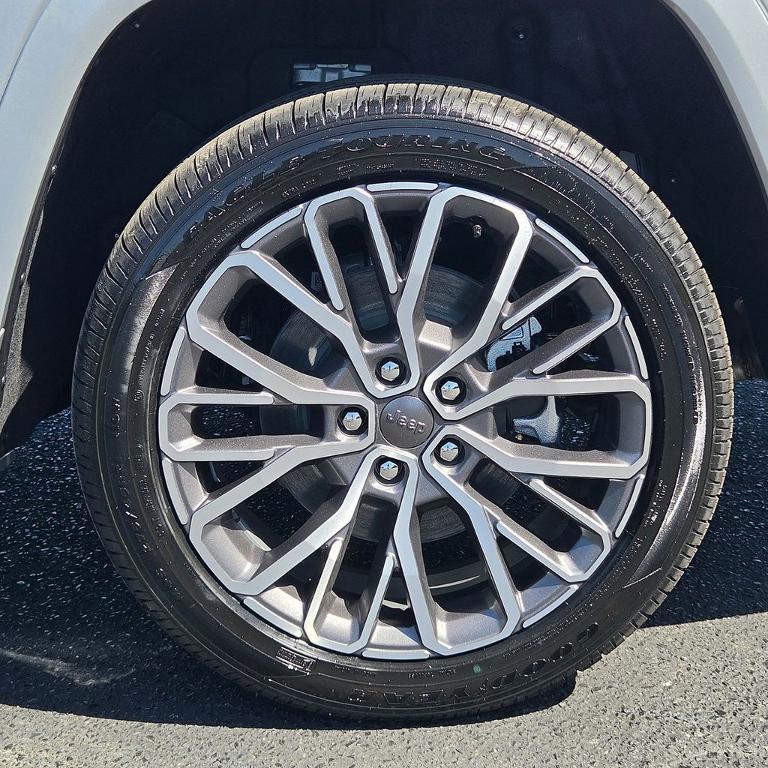 new 2026 Jeep Grand Cherokee L car, priced at $66,680
