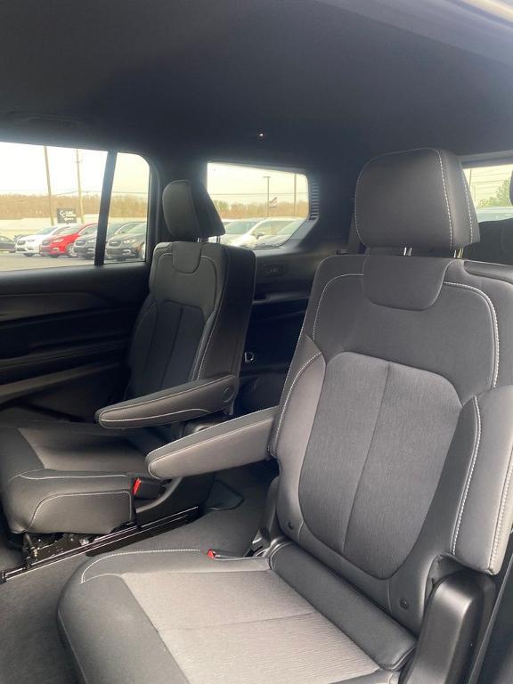 new 2026 Jeep Grand Cherokee L car