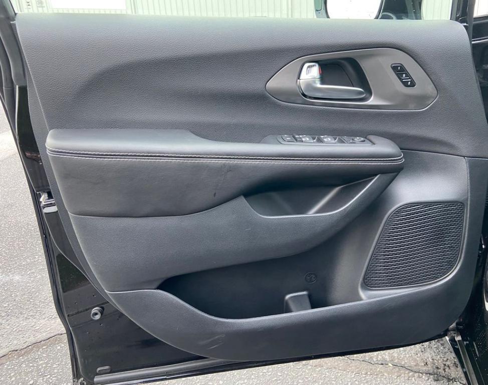 new 2026 Chrysler Pacifica car, priced at $39,995