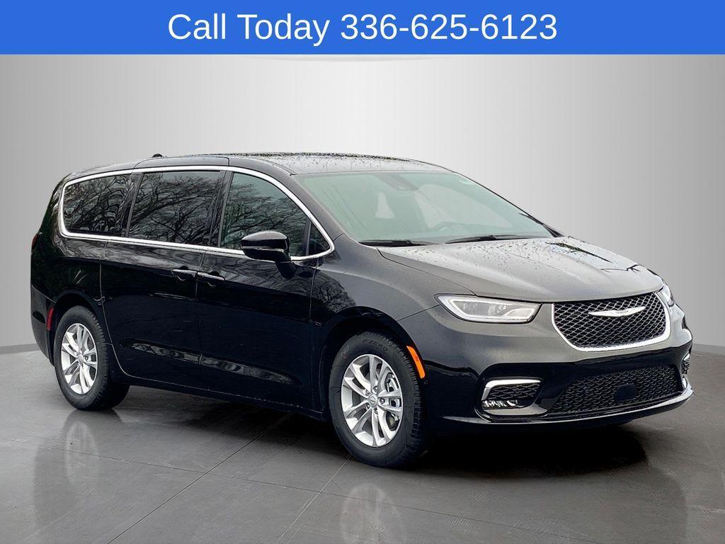 new 2026 Chrysler Pacifica car, priced at $41,295