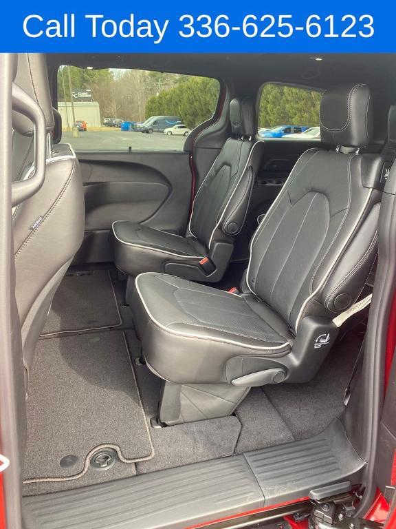 new 2026 Chrysler Pacifica car, priced at $45,085