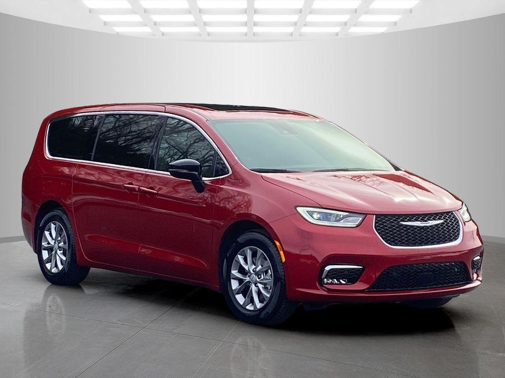 new 2026 Chrysler Pacifica car, priced at $45,085