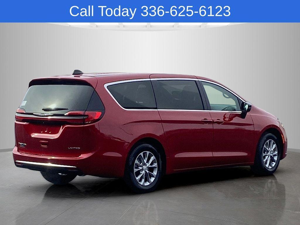 new 2026 Chrysler Pacifica car, priced at $45,085