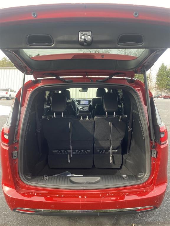 new 2026 Chrysler Pacifica car, priced at $51,585