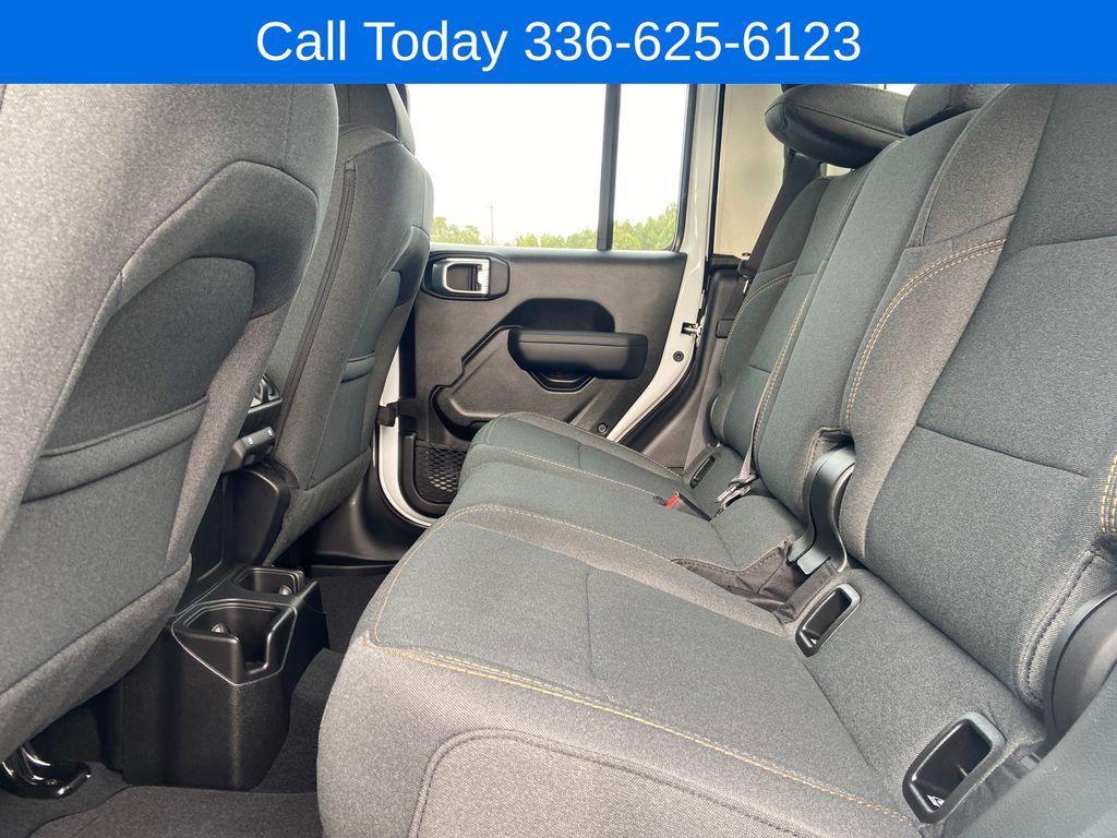 new 2026 Jeep Gladiator car, priced at $37,970