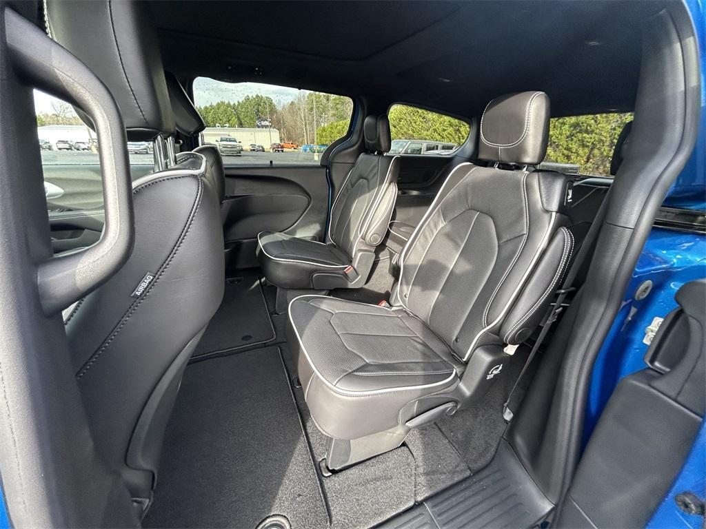 new 2026 Chrysler Pacifica car, priced at $51,795