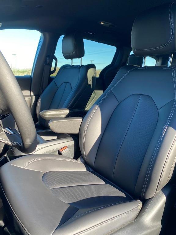 new 2026 Chrysler Pacifica car, priced at $40,425