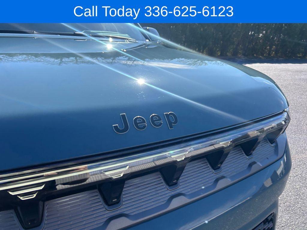 new 2026 Jeep Grand Wagoneer car, priced at $77,595