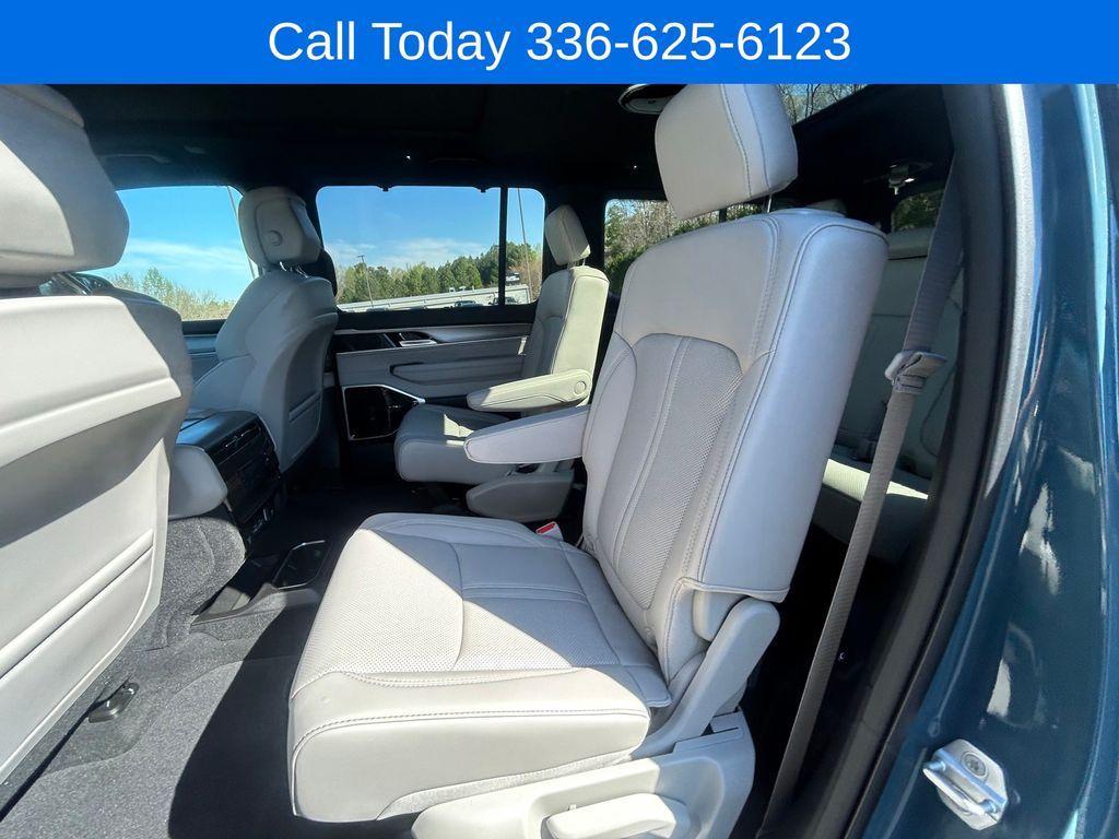new 2026 Jeep Grand Wagoneer car, priced at $77,595
