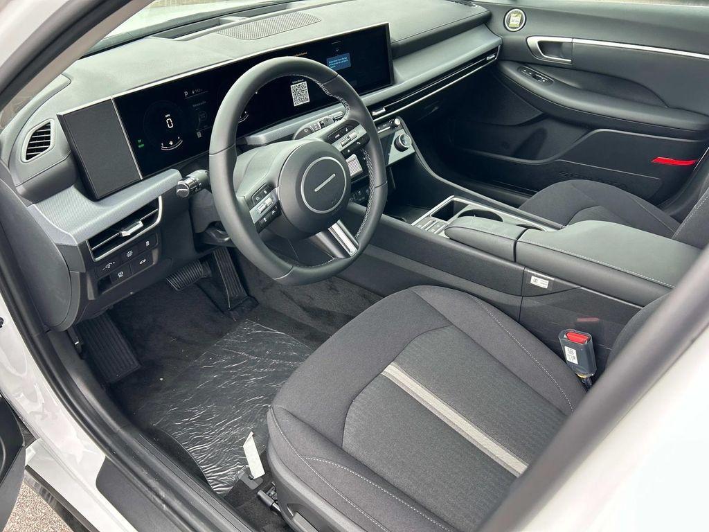 new 2025 Hyundai Sonata Hybrid car, priced at $29,022