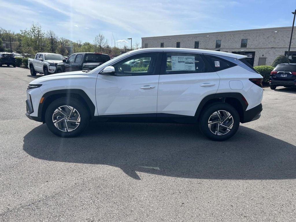 new 2026 Hyundai TUCSON Hybrid car, priced at $31,359