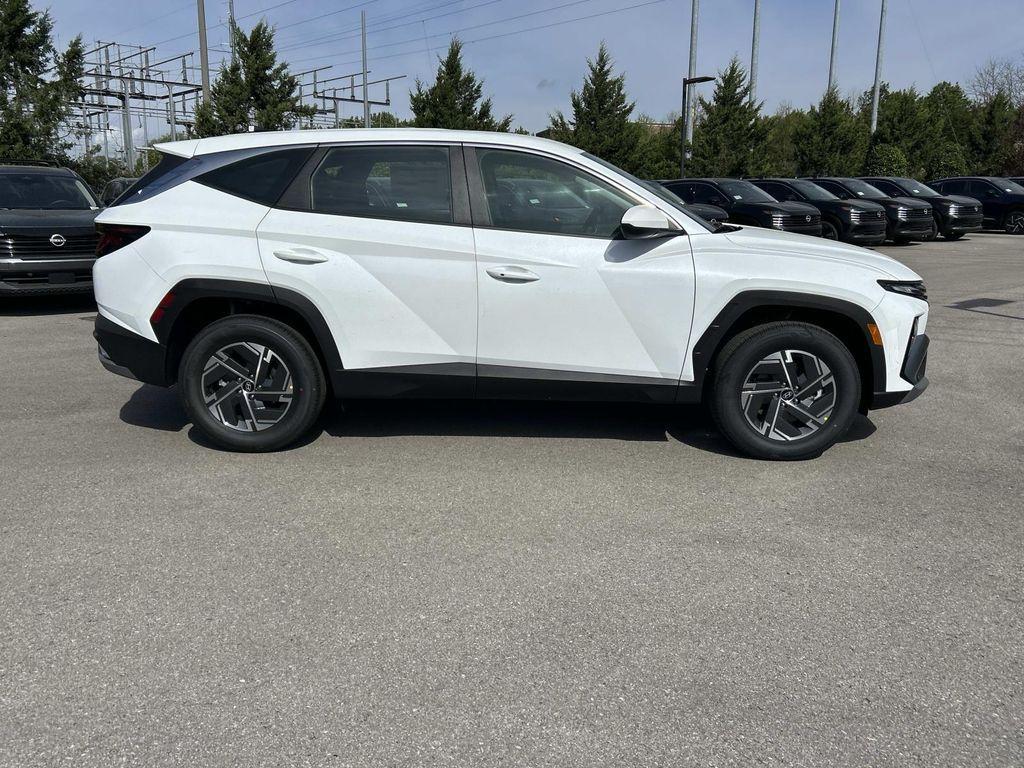 new 2026 Hyundai TUCSON Hybrid car, priced at $31,359