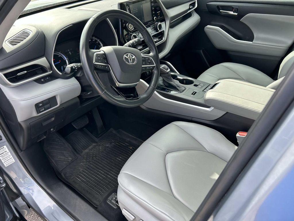 used 2021 Toyota Highlander Hybrid car, priced at $29,707