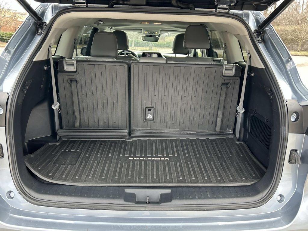 used 2021 Toyota Highlander Hybrid car, priced at $29,707