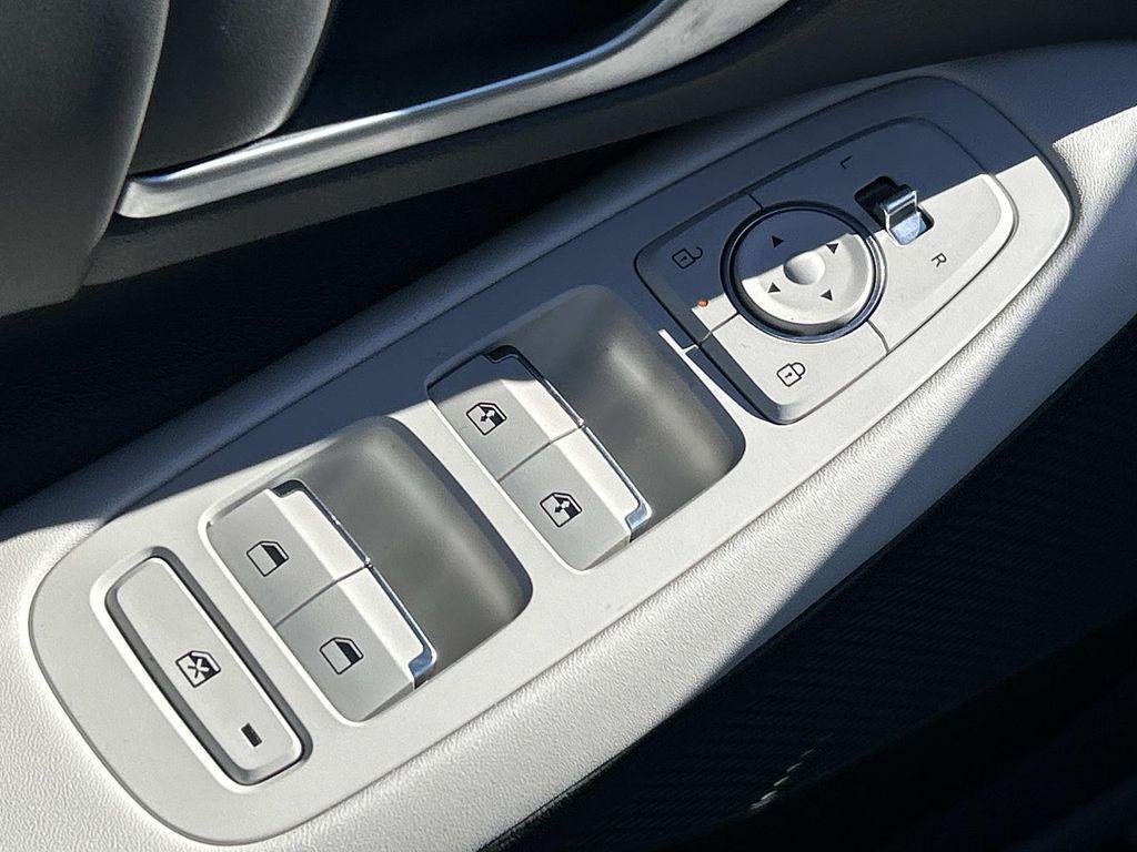 used 2025 Hyundai Sonata car, priced at $27,912